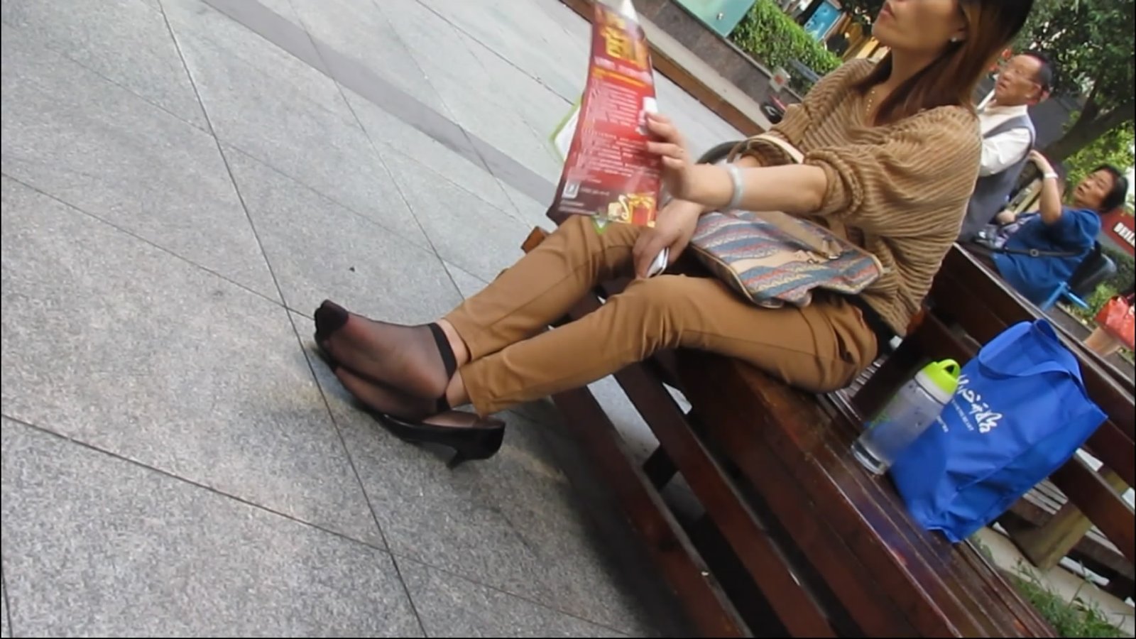 streetsnapnylon[00 01 12][20181202 232640 6]